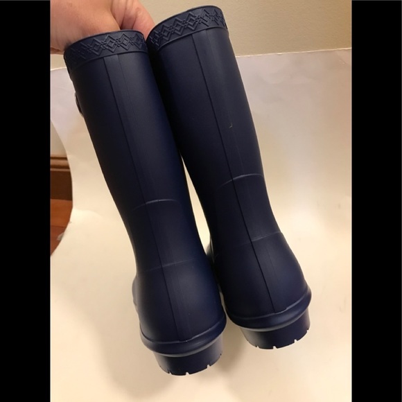 UGG Sienna Matte Rain Boots: Navy 10 - Picture 10 of 15